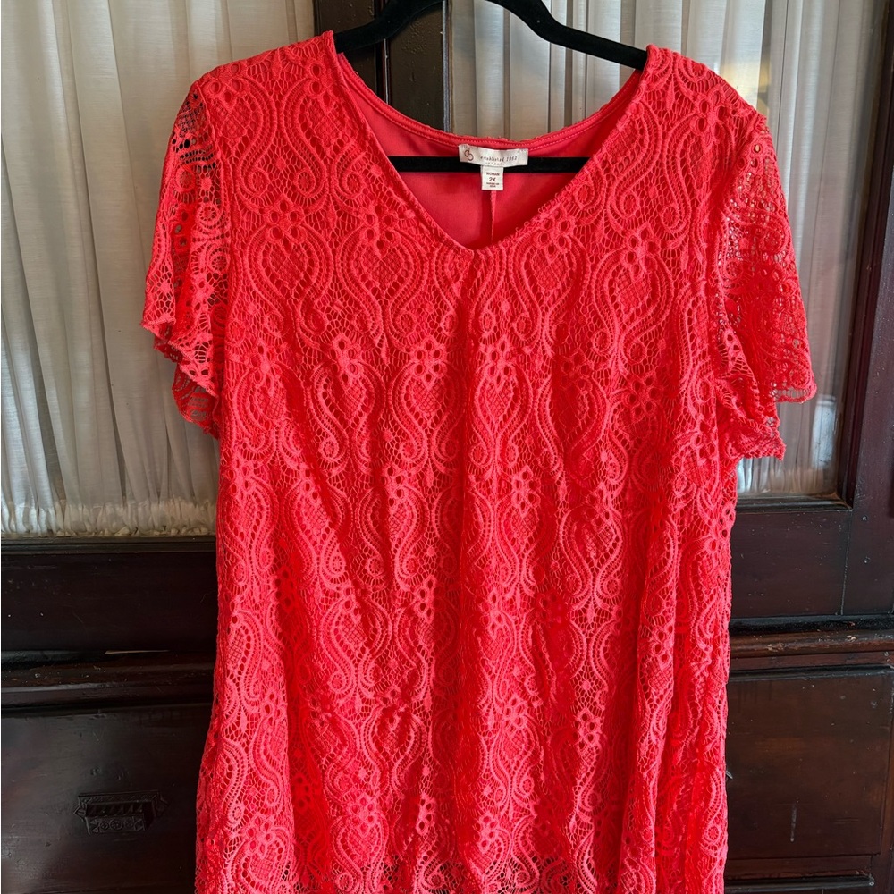 Dress Barn Red Lace V-Neck Short Sleeve Top